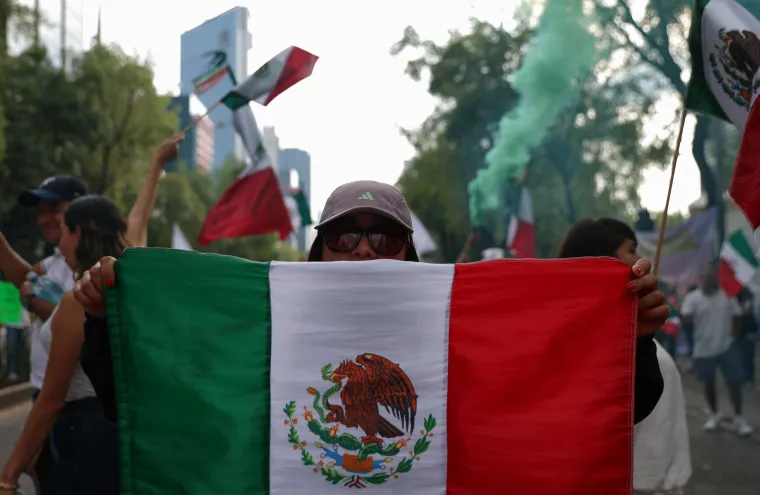 Journalists Assaulted and Arrested by Mexico City Police During Human Rights Protest