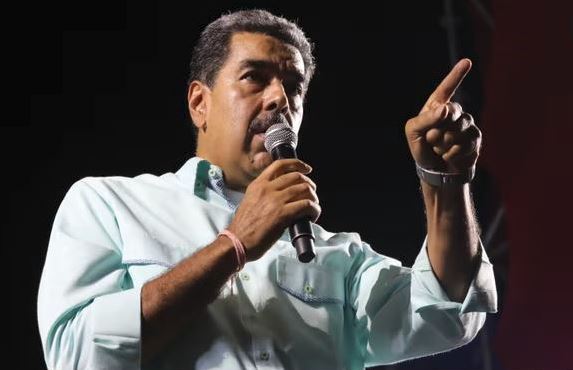 Venezuela Uses Passport Revocation to Silence Critics After Disputed Election