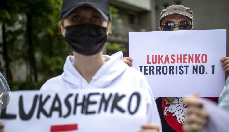 Journalists Arrested Ahead of Belarus Election as Crackdown Tightens