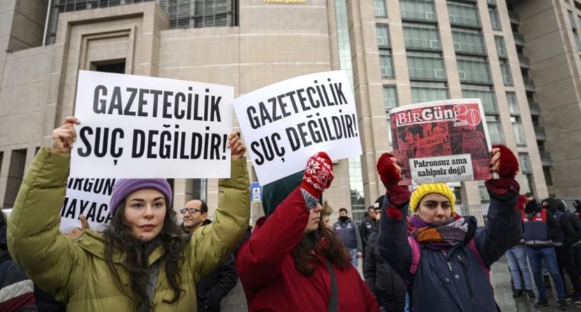 Turkey’s Crackdown Targets Leftist, Pro-Kurdish, and LGBTQ Journalists Amid Opposition Surge