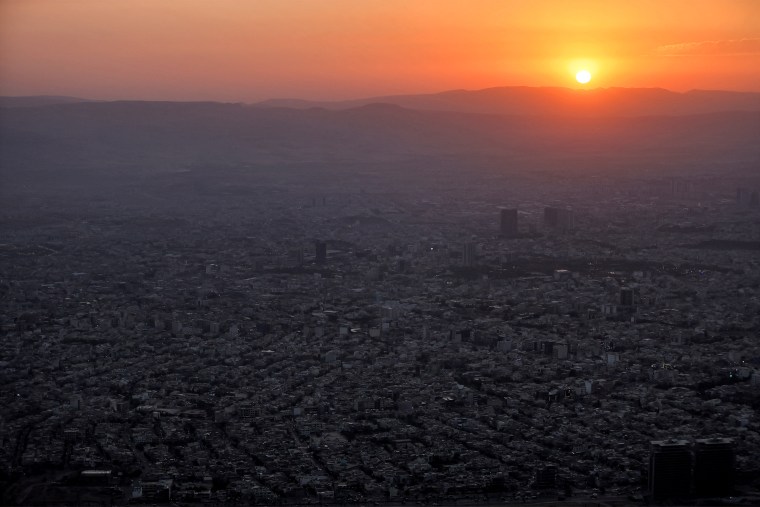 Iraqi Kurdistan Clamps Down on Media: Media21 Shutdown and Journalist Arrests Raise Press Freedom Alarms