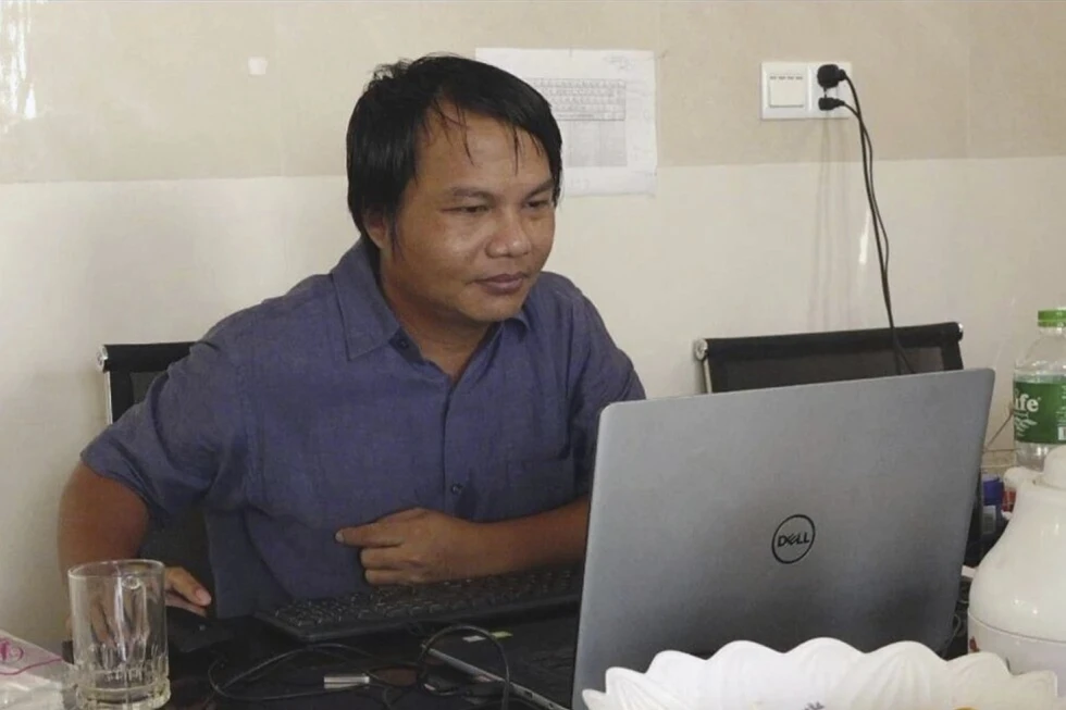 Myanmar Journalist Tortured in Prison for Reporting Prisoner Abuses