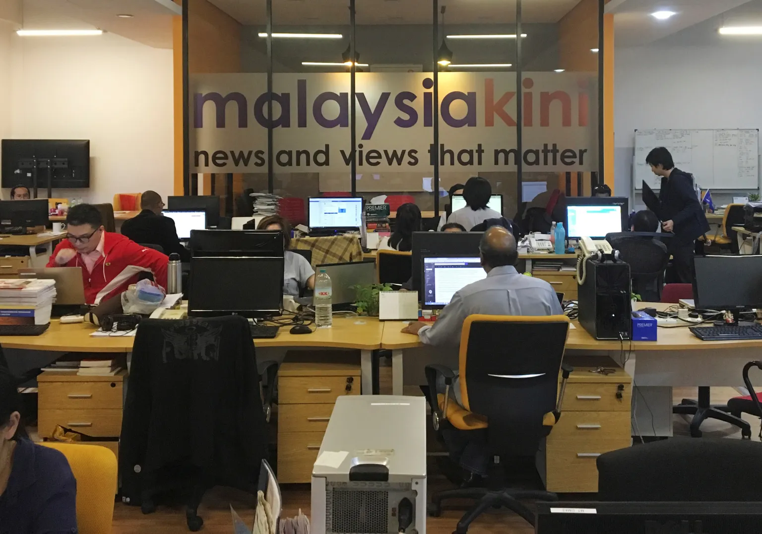 Malaysian Investigative Journalist Arrested Amid Bribery Allegations Following Migrant Trafficking Exposé