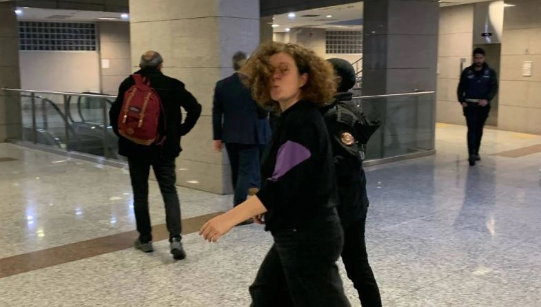 Jailed Journalist Elif Akgül Denounces Charges as Punishment for Civic Duty
