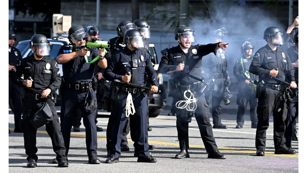 LA Ruling Shields Journalists Amid Violent ICE Protest Crackdowns
