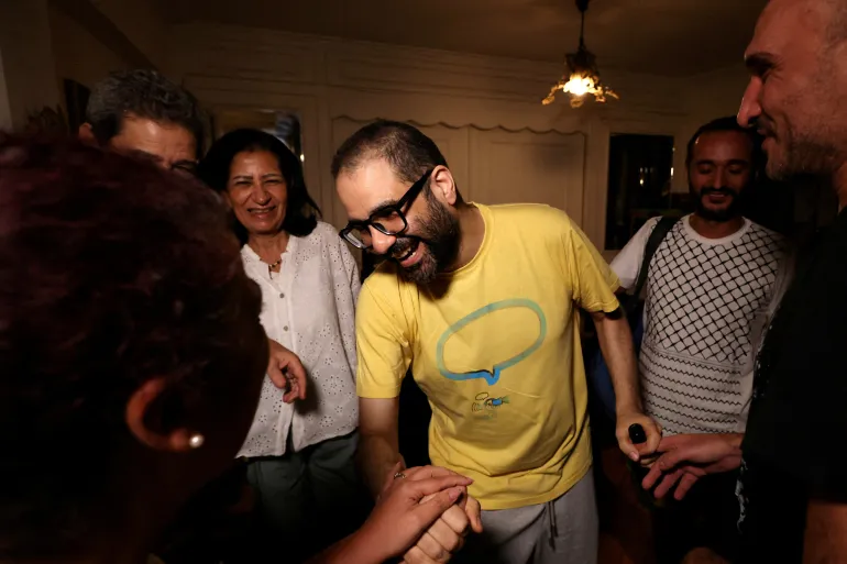 Alaa Abd el-Fattah Freed After Presidential Pardon in Egypt