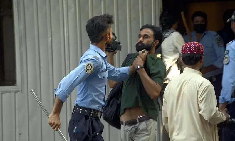 Police Storm Islamabad Press Club, Assault Journalists During PoK Protests