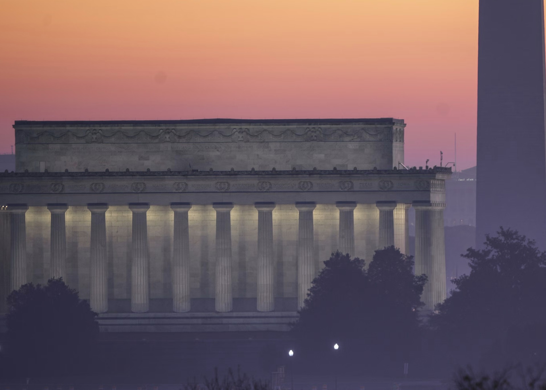 FBI Raid on Washington Post Reporter Sparks Press Freedom Alarm