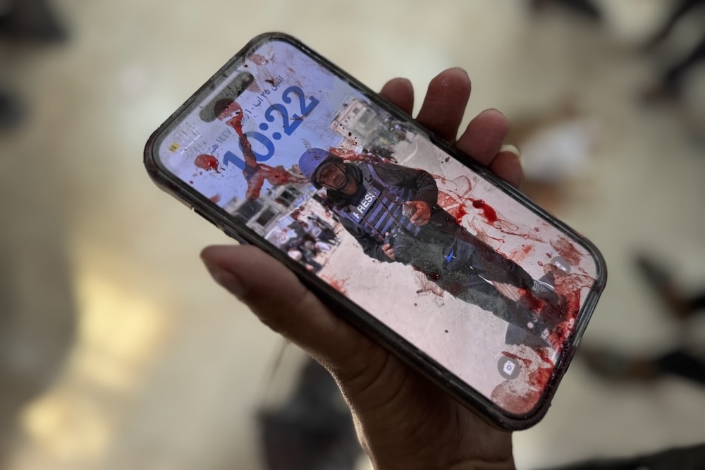 New Digital Tool Aims to Protect Palestinian Journalists Amid Rising Violations