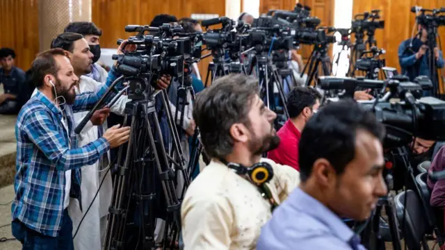 Media Group Calls for Release of Afghan Journalist and Family Held in Pakistan