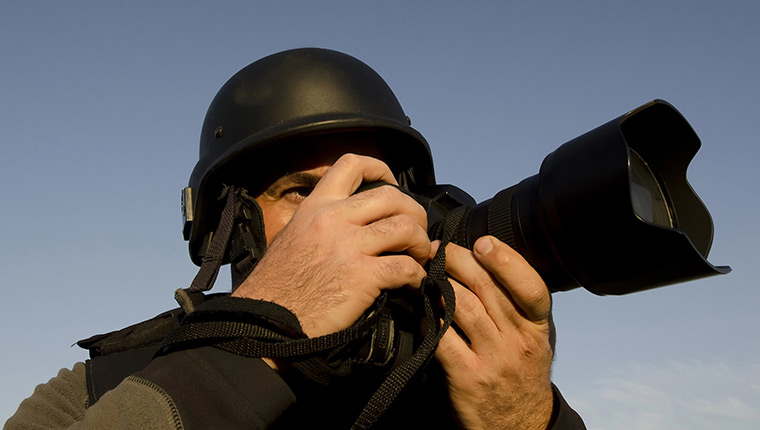 Challenges and Transformations in War Reporting in the Social Media Age